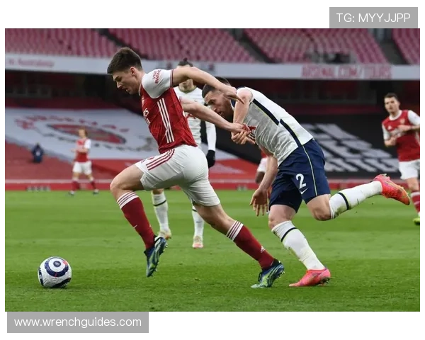 热刺防线压上问题持续显现:当前阶段表现波动对防守稳定性造成影响 热刺防线压上问题持续显现:当前阶段表现波动对防守稳定性造成影响